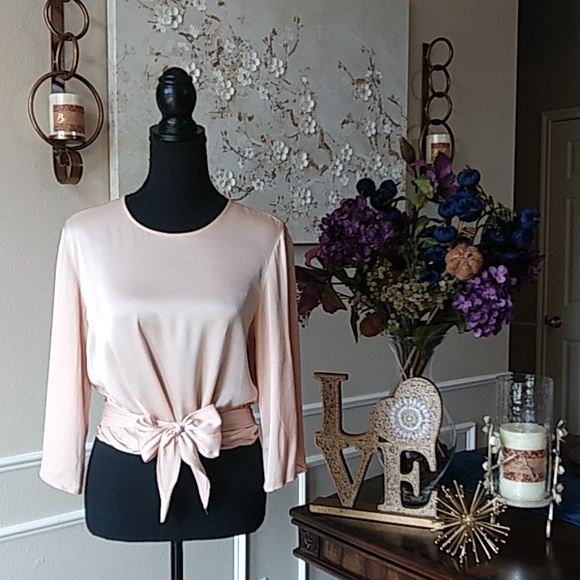 Zara Tops - Women's Zara Satin Elbow Sleeves blouse. Size M